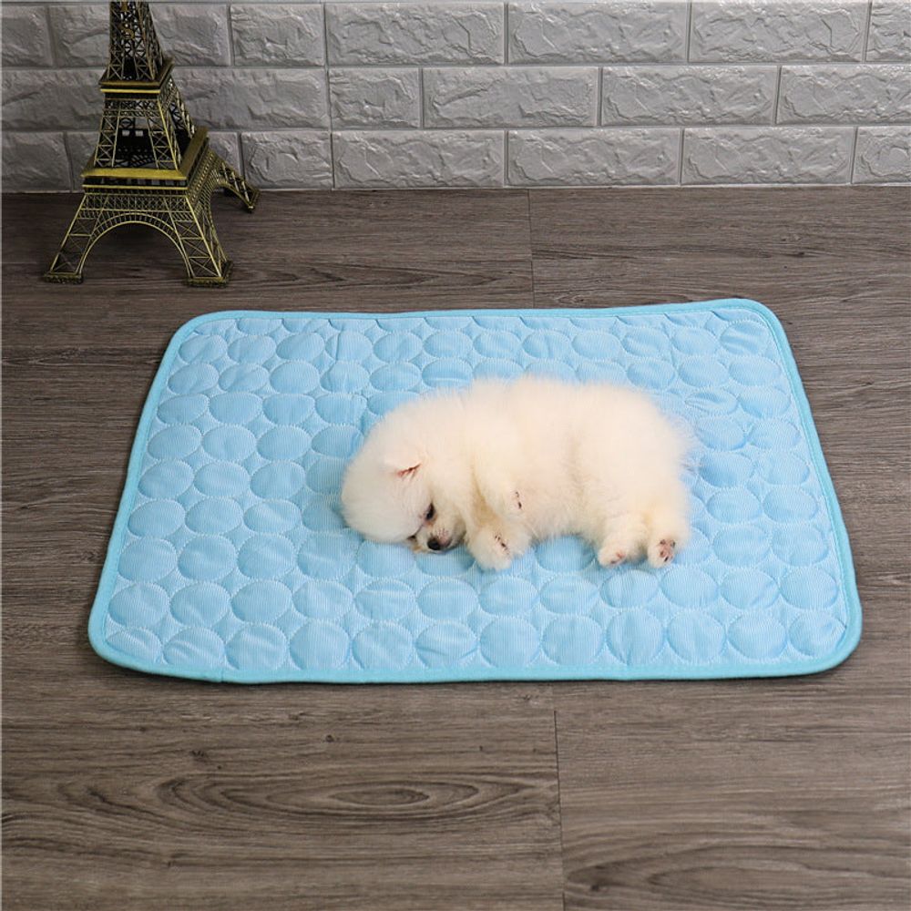 CoolPaws™ - Selbstkühlende Komfort-Matte für Haustiere