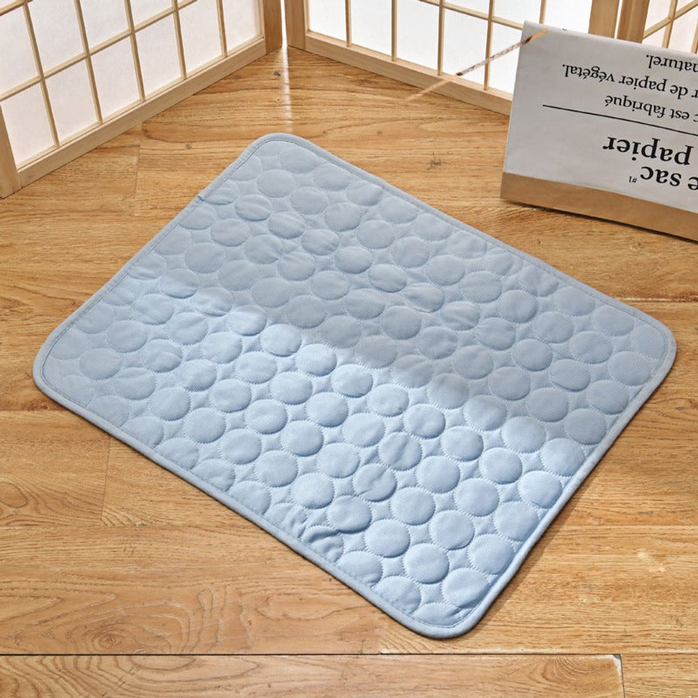 CoolPaws™ - Selbstkühlende Komfort-Matte für Haustiere