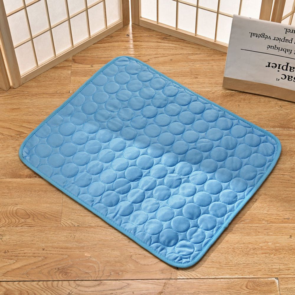 CoolPaws™ - Selbstkühlende Komfort-Matte für Haustiere